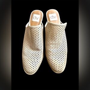 DV by Dolce Vita Women's Cream Slip-On Shoes